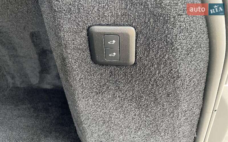 Внедорожник / Кроссовер Land Rover Range Rover Sport 2019 в Киеве