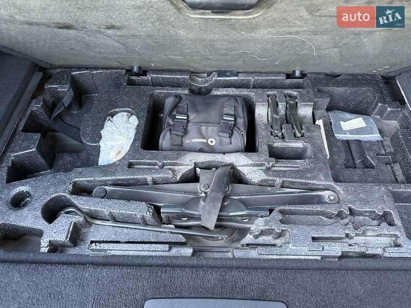 Внедорожник / Кроссовер Land Rover Range Rover Sport 2012 в Киеве