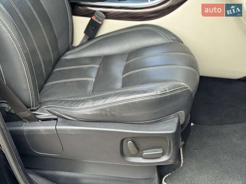 Внедорожник / Кроссовер Land Rover Range Rover Sport 2011 в Сарнах