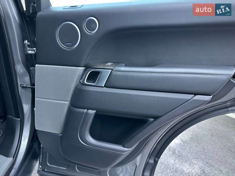 Внедорожник / Кроссовер Land Rover Range Rover Sport 2017 в Киеве фото 72 Внедорожник / Кроссовер Land Rover Range Rover Sport 2017 в Киеве