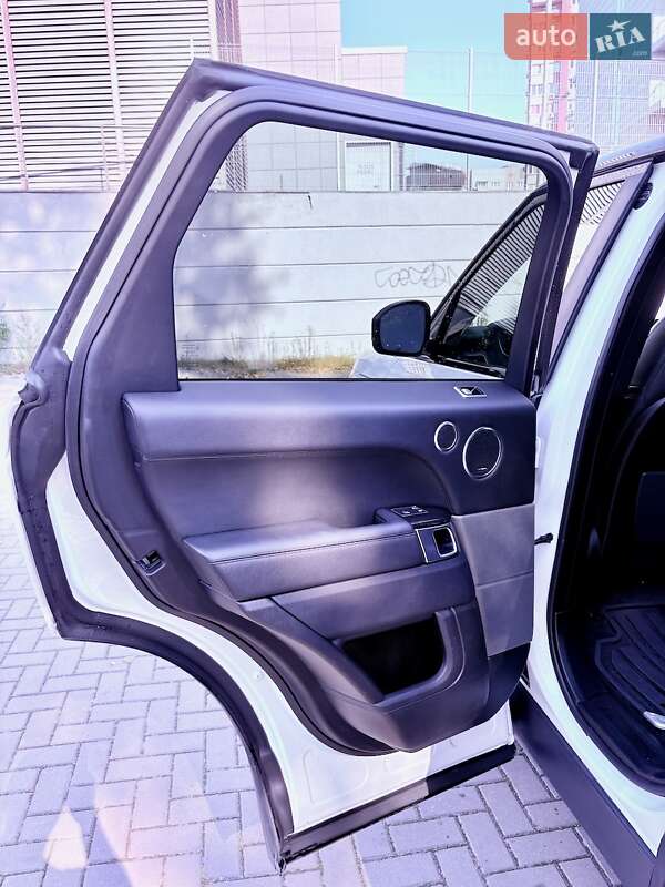 Внедорожник / Кроссовер Land Rover Range Rover Sport 2018 в Киеве фото 31 Внедорожник / Кроссовер Land Rover Range Rover Sport 2018 в Киеве