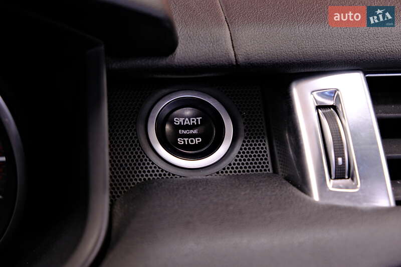 Внедорожник / Кроссовер Land Rover Range Rover Sport 2016 в Одессе