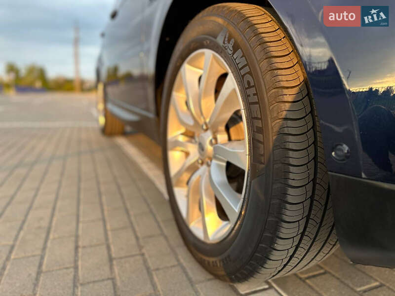 Внедорожник / Кроссовер Land Rover Range Rover Sport 2015 в Нововолынске фото 17 Внедорожник / Кроссовер Land Rover Range Rover Sport 2015 в Нововолынске