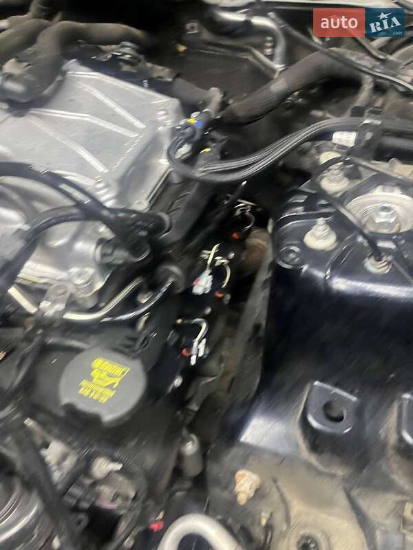 Внедорожник / Кроссовер Land Rover Range Rover Sport 2013 в Кривом Роге