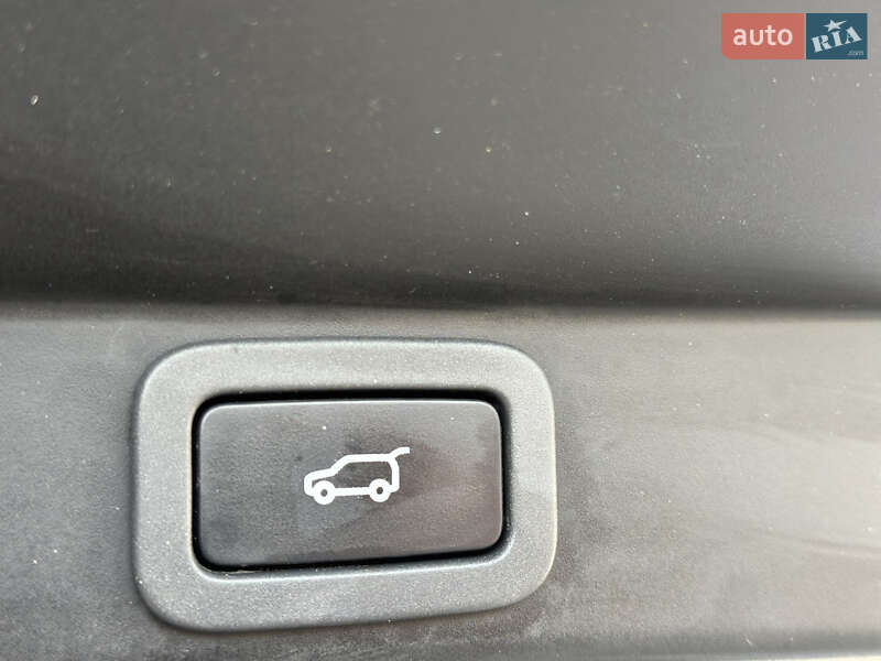 Внедорожник / Кроссовер Land Rover Range Rover Sport 2014 в Киеве