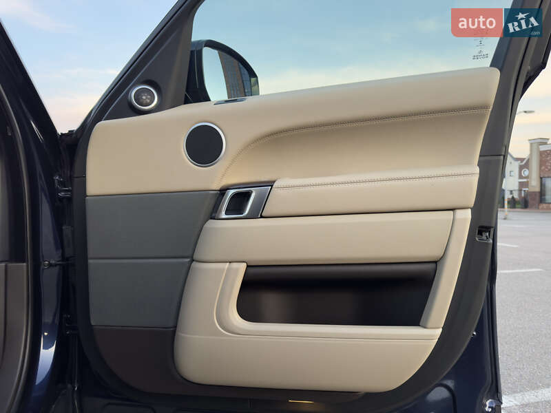 Внедорожник / Кроссовер Land Rover Range Rover Sport 2016 в Киеве