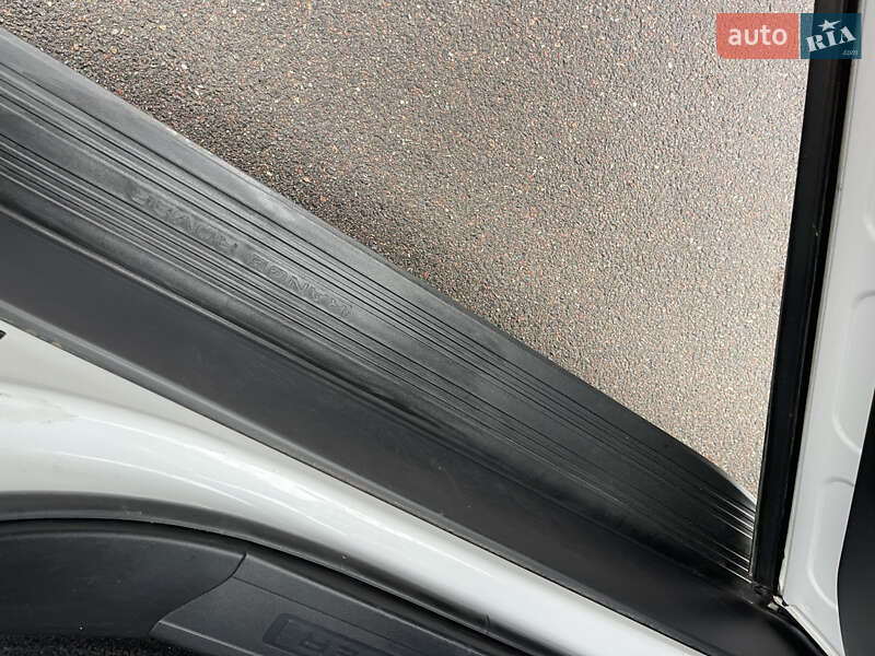 Внедорожник / Кроссовер Land Rover Range Rover Sport 2016 в Киеве фото 20 Внедорожник / Кроссовер Land Rover Range Rover Sport 2016 в Киеве