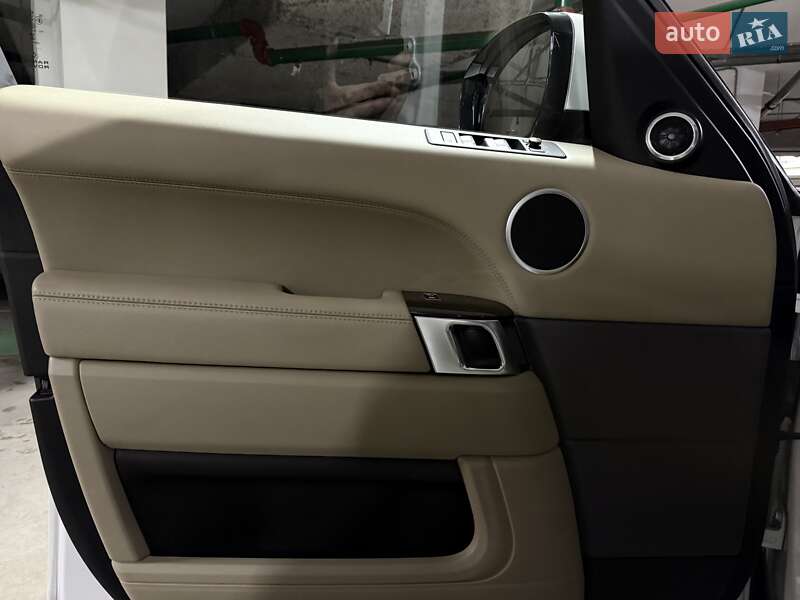 Внедорожник / Кроссовер Land Rover Range Rover Sport 2016 в Киеве