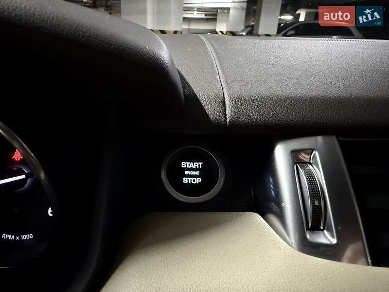 Внедорожник / Кроссовер Land Rover Range Rover Sport 2016 в Киеве