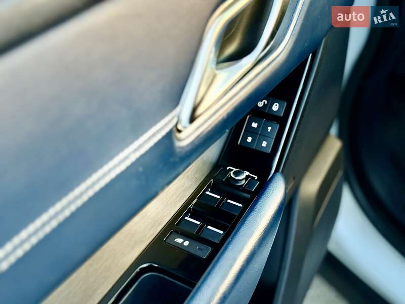 Позашляховик / Кросовер Land Rover Range Rover Velar 2017 в Тернополі