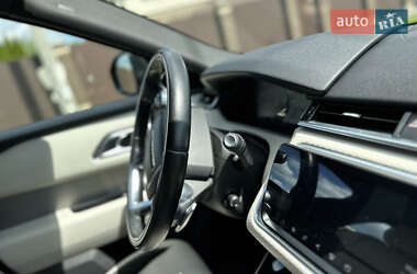 Внедорожник / Кроссовер Land Rover Range Rover Velar 2018 в 