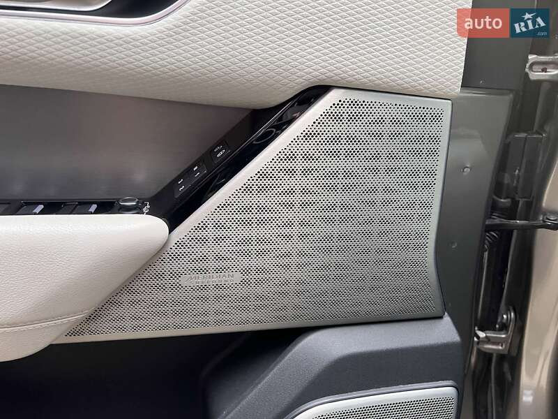 Позашляховик / Кросовер Land Rover Range Rover Velar 2017 в Львові