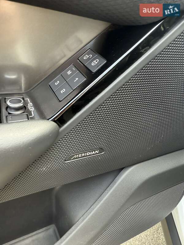 Внедорожник / Кроссовер Land Rover Range Rover Velar 2017 в Киеве фото 20 Внедорожник / Кроссовер Land Rover Range Rover Velar 2017 в Киеве