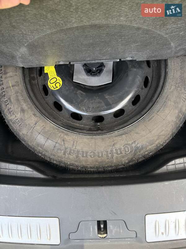 Внедорожник / Кроссовер Land Rover Range Rover Velar 2017 в Киеве фото 26 Внедорожник / Кроссовер Land Rover Range Rover Velar 2017 в Киеве