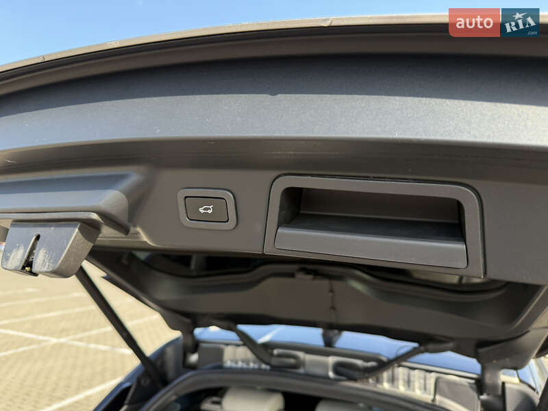 Позашляховик / Кросовер Land Rover Range Rover Velar 2017 в Тернополі