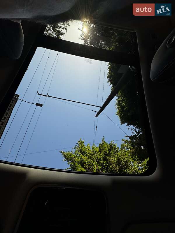 Позашляховик / Кросовер Land Rover Range Rover Velar 2018 в Києві фото 26 Позашляховик / Кросовер Land Rover Range Rover Velar 2018 в Києві