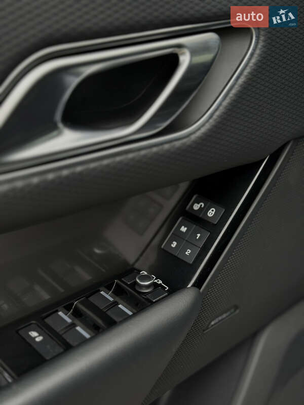 Внедорожник / Кроссовер Land Rover Range Rover Velar 2017 в Тернополе