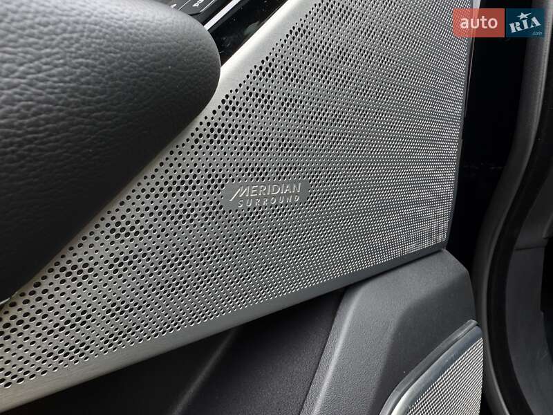 Позашляховик / Кросовер Land Rover Range Rover Velar 2017 в Стрию