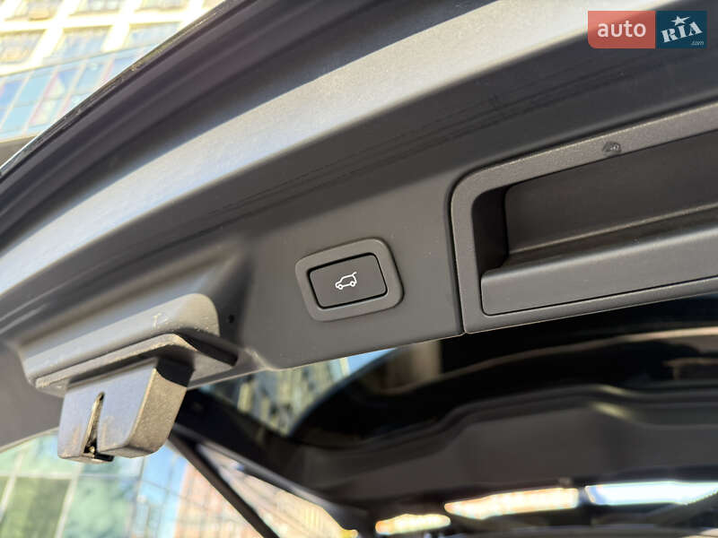 Внедорожник / Кроссовер Land Rover Range Rover Velar 2017 в Львове