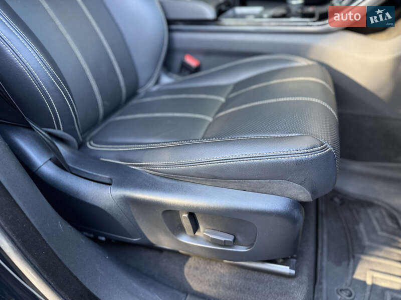 Внедорожник / Кроссовер Land Rover Range Rover Velar 2017 в Львове