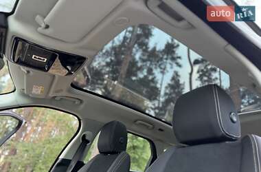 Внедорожник / Кроссовер Land Rover Range Rover Velar 2022 в 