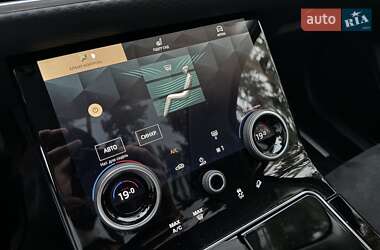 Внедорожник / Кроссовер Land Rover Range Rover Velar 2022 в 