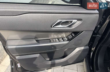 Внедорожник / Кроссовер Land Rover Range Rover Velar 2018 в 