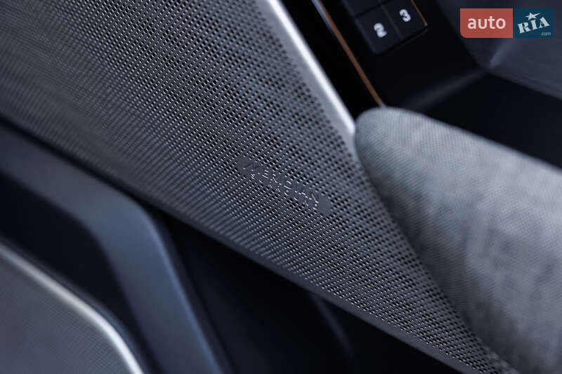 Позашляховик / Кросовер Land Rover Range Rover Velar 2019 в Чернівцях фото 46 Позашляховик / Кросовер Land Rover Range Rover Velar 2019 в Чернівцях