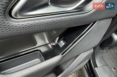 Внедорожник / Кроссовер Land Rover Range Rover Velar 2018 в 