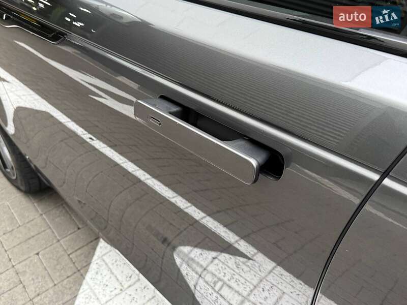 Внедорожник / Кроссовер Land Rover Range Rover Velar 2018 в Киеве