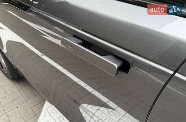 Внедорожник / Кроссовер Land Rover Range Rover Velar 2018 в 