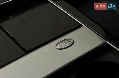 Позашляховик / Кросовер Land Rover Range Rover Velar 2021 в  фото 47 Позашляховик / Кросовер Land Rover Range Rover Velar 2021 в