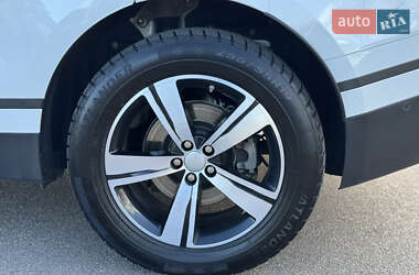 Внедорожник / Кроссовер Land Rover Range Rover Velar 2017 в 