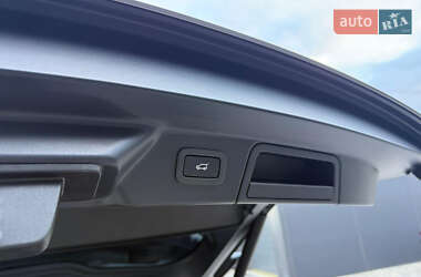 Позашляховик / Кросовер Land Rover Range Rover Velar 2021 в  фото 25 Позашляховик / Кросовер Land Rover Range Rover Velar 2021 в