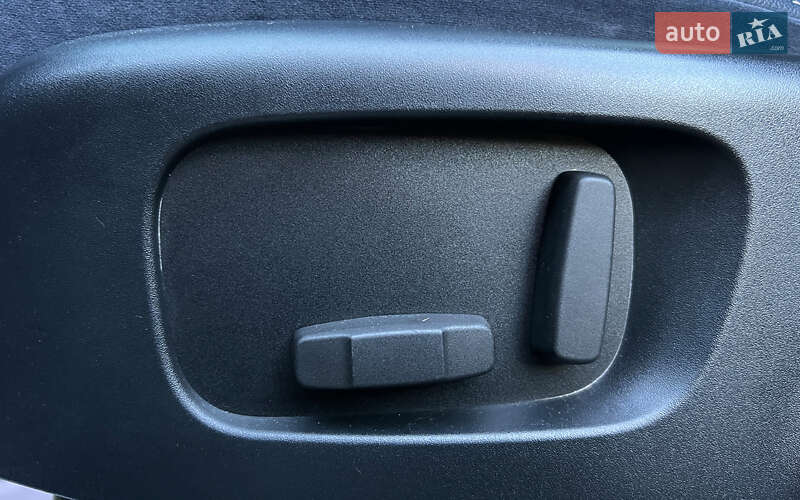 Внедорожник / Кроссовер Land Rover Range Rover Velar 2019 в Львове фото 20 Внедорожник / Кроссовер Land Rover Range Rover Velar 2019 в Львове