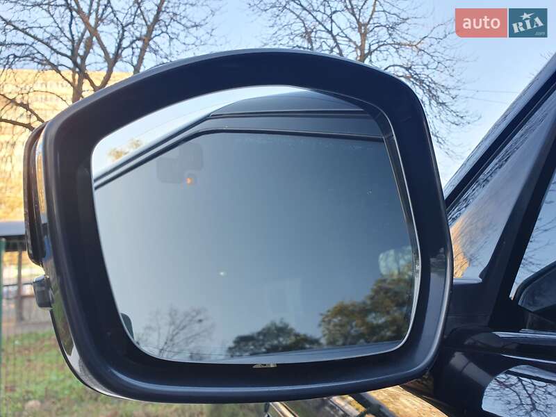 Позашляховик / Кросовер Land Rover Range Rover Velar 2017 в Києві