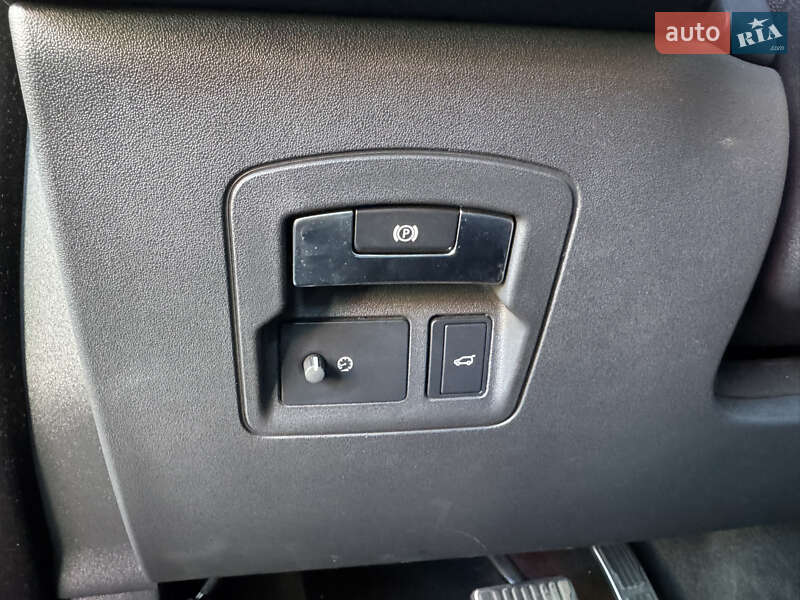 Внедорожник / Кроссовер Land Rover Range Rover Velar 2018 в Виннице фото 36 Внедорожник / Кроссовер Land Rover Range Rover Velar 2018 в Виннице