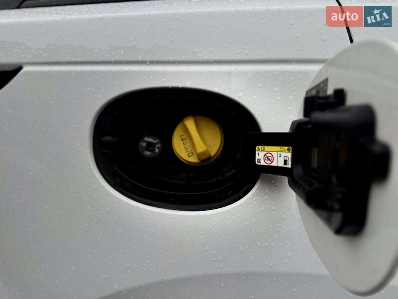 Позашляховик / Кросовер Land Rover Range Rover Velar 2017 в Києві фото 57 Позашляховик / Кросовер Land Rover Range Rover Velar 2017 в Києві