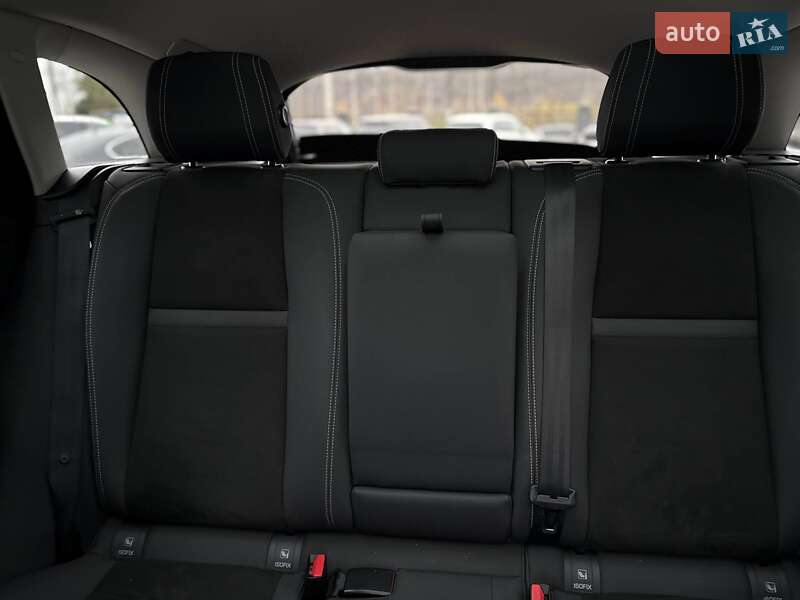 Внедорожник / Кроссовер Land Rover Range Rover Velar 2018 в Киеве