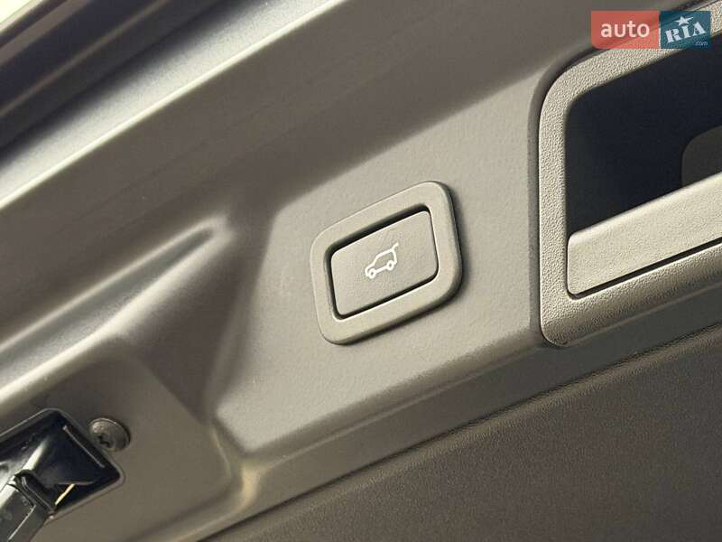 Позашляховик / Кросовер Land Rover Range Rover Velar 2017 в Кривому Розі