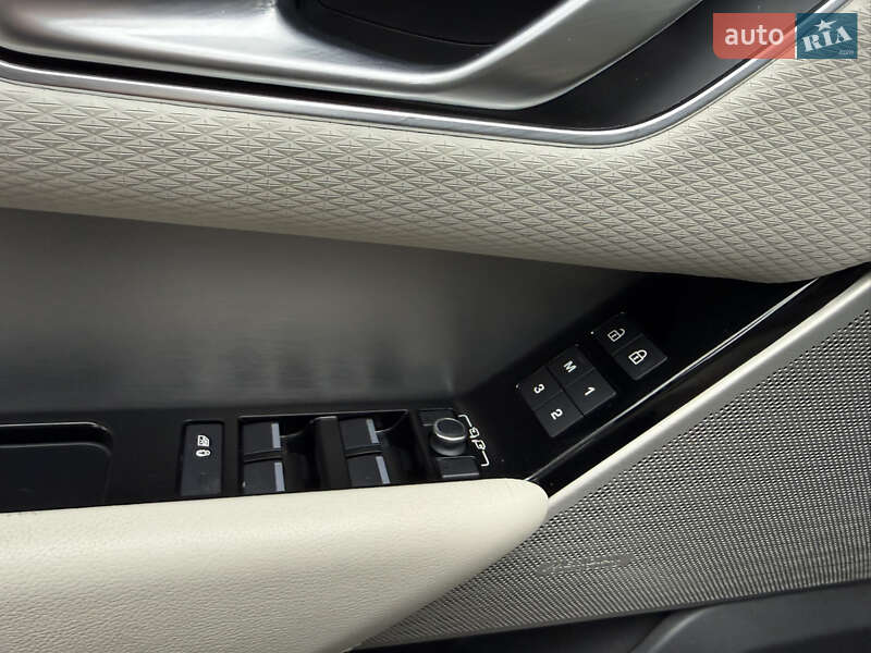 Внедорожник / Кроссовер Land Rover Range Rover Velar 2021 в Киеве фото 25 Внедорожник / Кроссовер Land Rover Range Rover Velar 2021 в Киеве