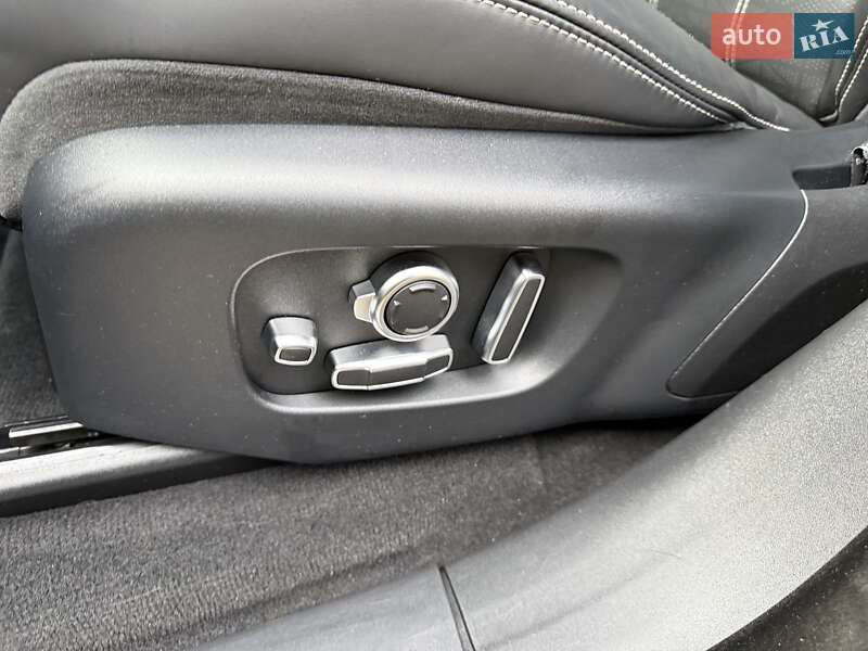 Внедорожник / Кроссовер Land Rover Range Rover Velar 2019 в Киеве фото 74 Внедорожник / Кроссовер Land Rover Range Rover Velar 2019 в Киеве