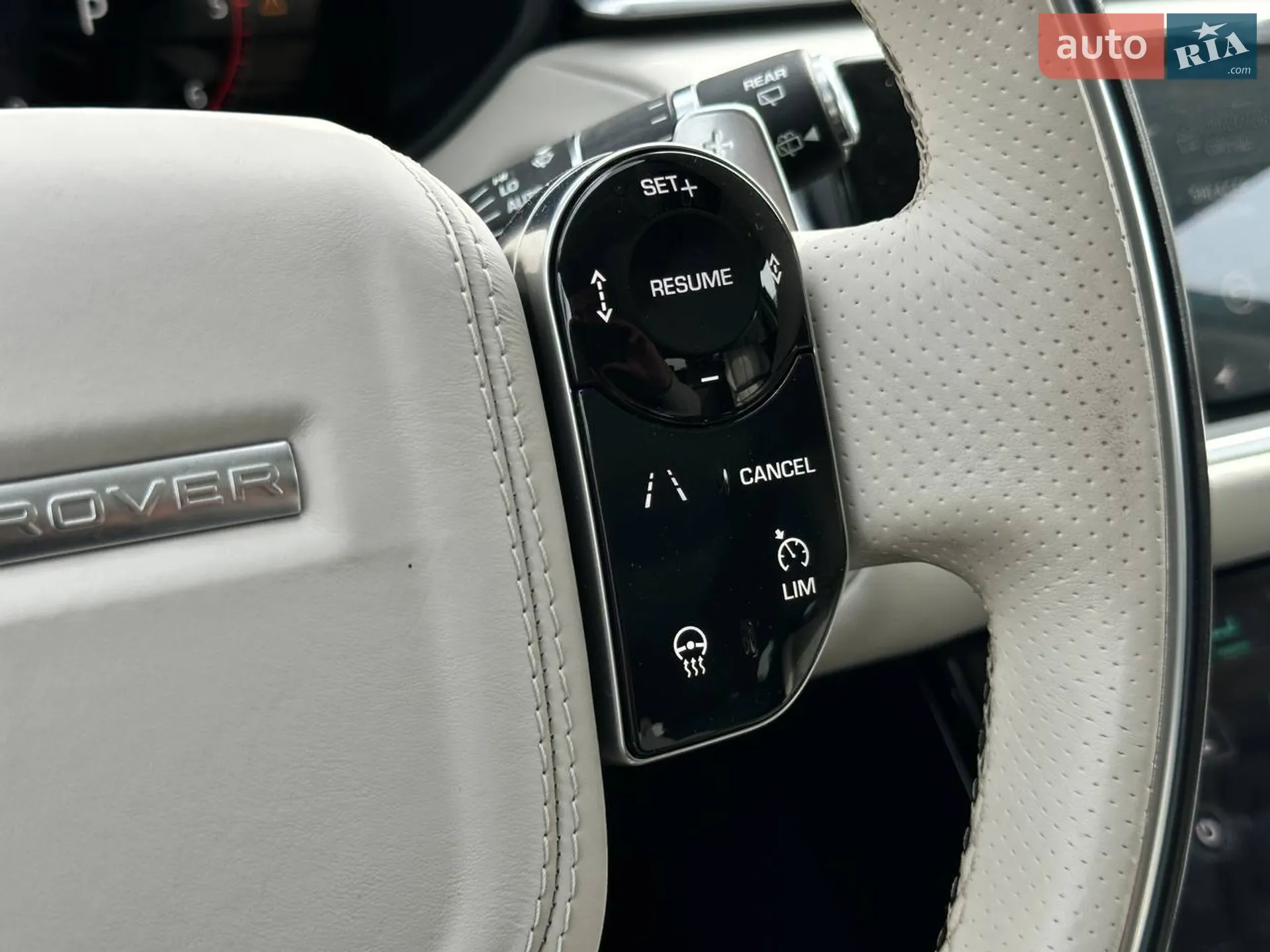2017 Land Rover Range Rover Velar - мініатюра 26