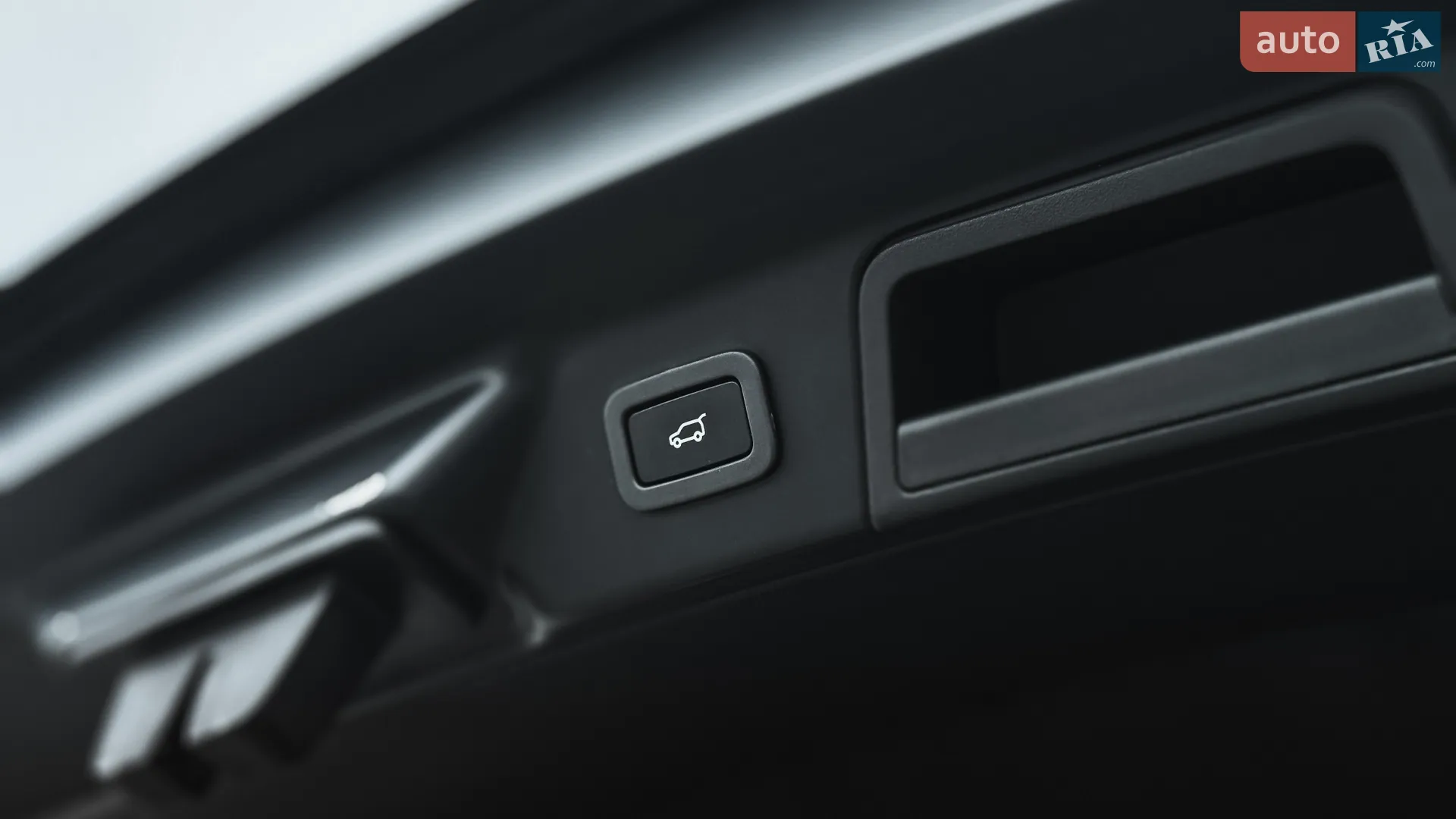 2018 Land Rover Range Rover Velar - мініатюра 53