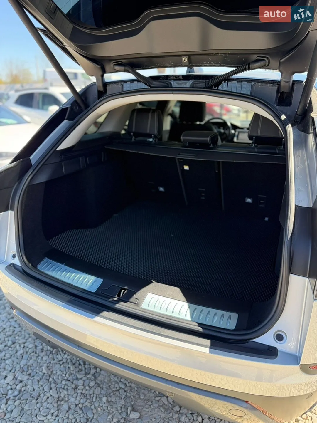 2019 Land Rover Range Rover Velar - мініатюра 32
