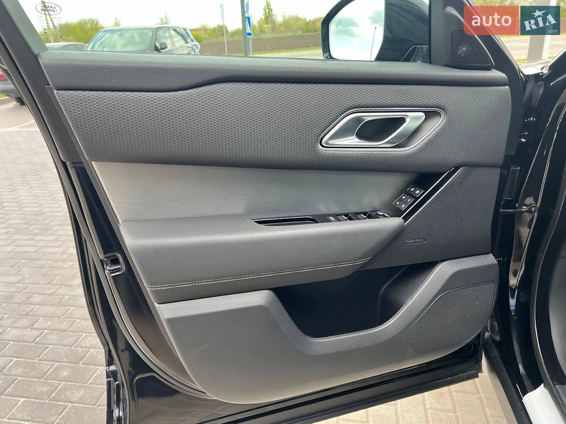 2022 Land Rover Range Rover Velar - мініатюра 11