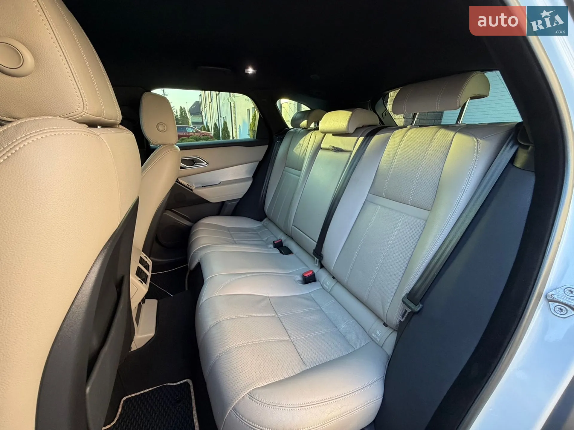 2021 Land Rover Range Rover Velar - мініатюра 14