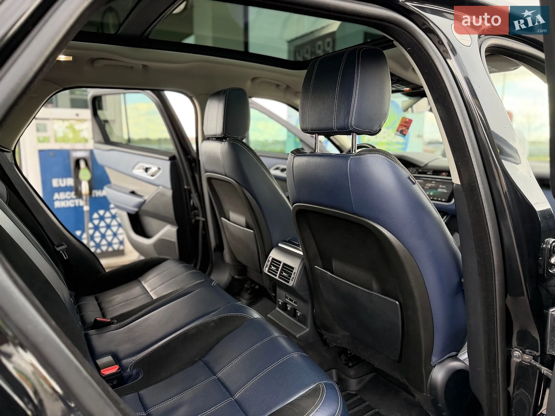 2017 Land Rover Range Rover Velar - мініатюра 22