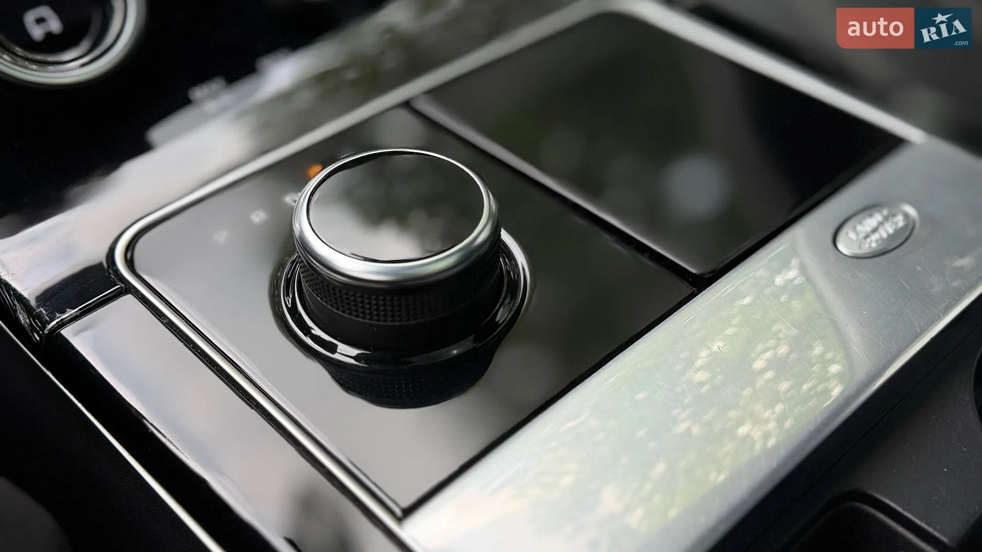 2018 Land Rover Range Rover Velar - мініатюра 26
