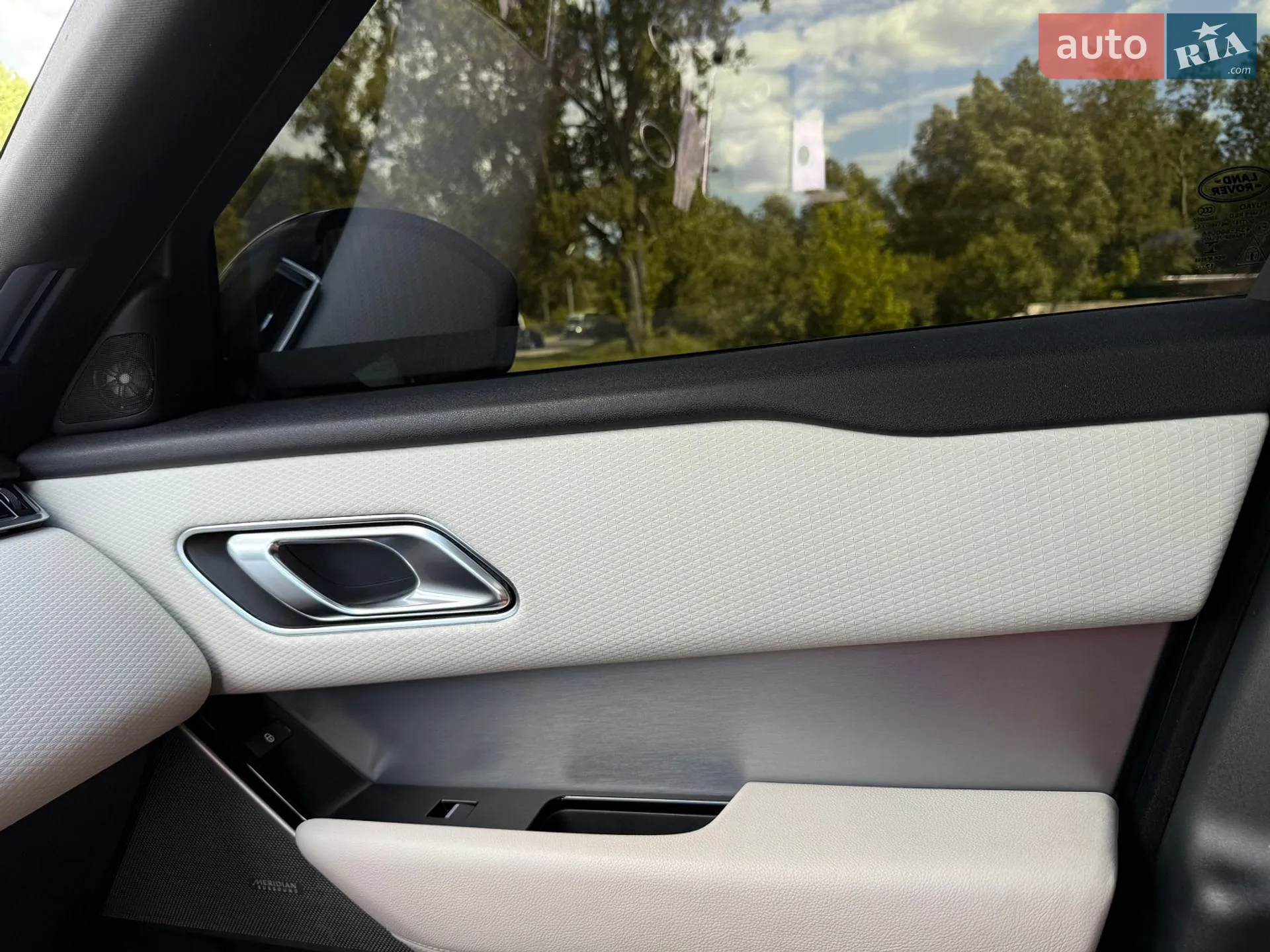 2018 Land Rover Range Rover Velar - мініатюра 19